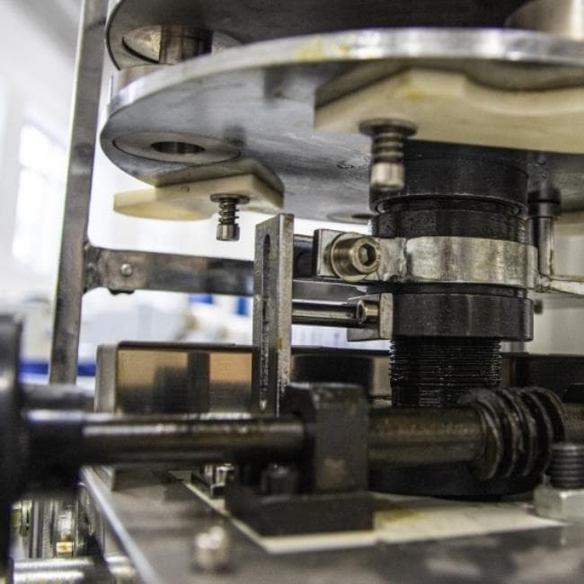 Автомат для упаковки сыпучих продуктов Hualian Machinery DXDK-2000II