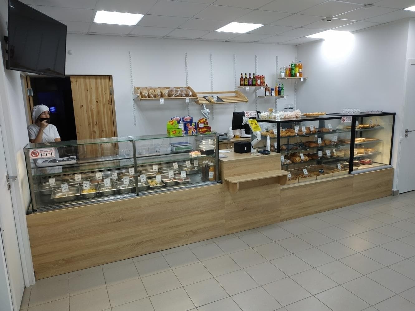 Витрина кондитерская Carboma KC70 VM 1,3-1 (ВХСв-1,3д Cube) 0102-0109