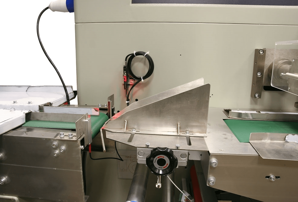 Автомат фасовочно-упаковочный сервоприводный Магикон 350AGXS