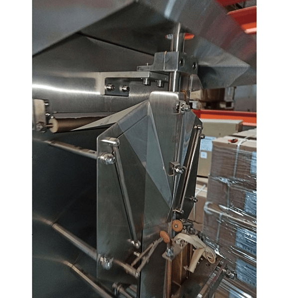 Автомат фасовочно упаковочный для жидкости Foodatlas SJ-1000