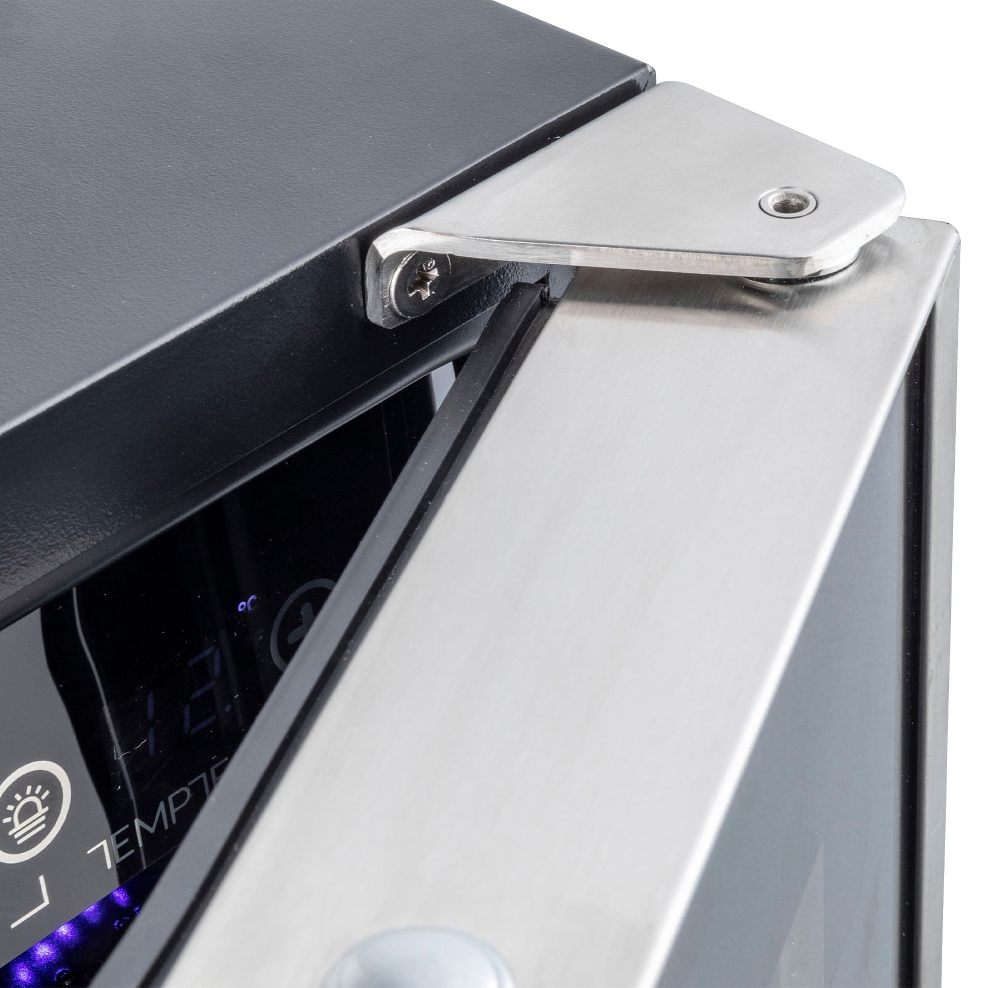 Шкаф винный Temptech WPQ15SCS