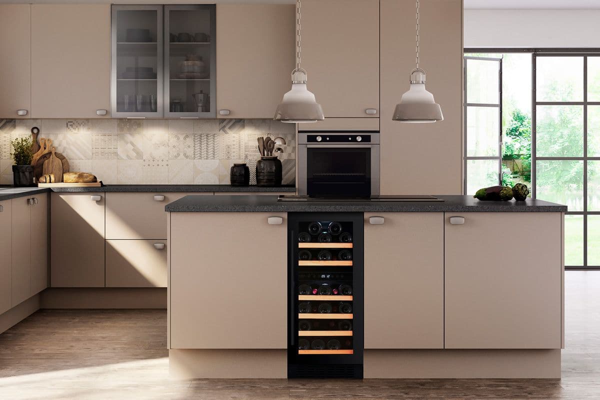 Шкаф винный Temptech PRESQ38DB