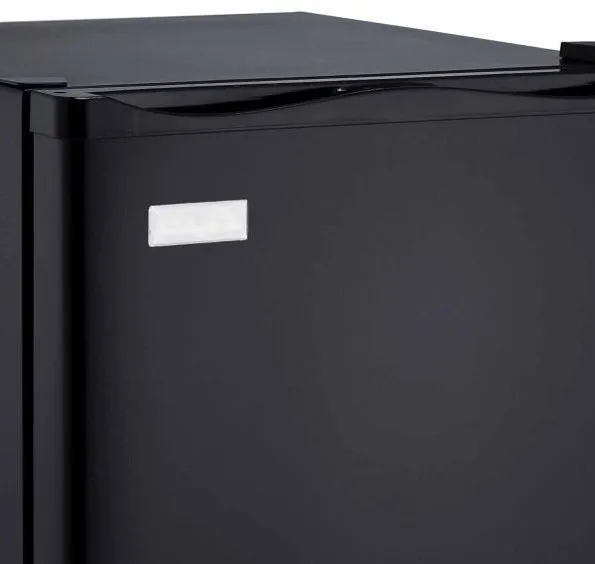 Шкаф холодильный (минибар) Hurakan HKN-BCH40