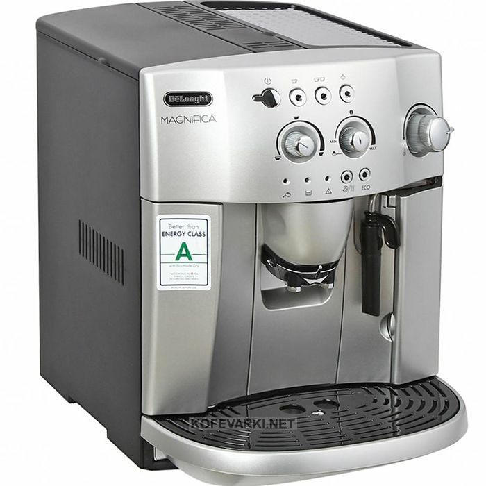 Кофемашина Delonghi Magnifica ESAM 4200