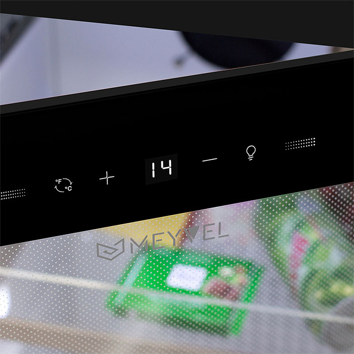 Холодильник для косметики и напитков Meyvel MD105-Black