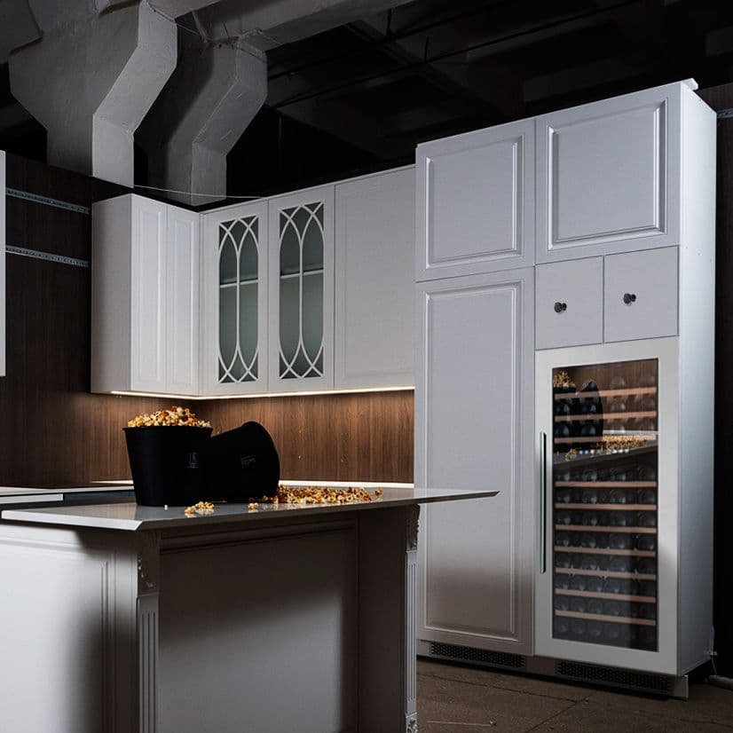 Шкаф винный Dunavox DX-74.230DW