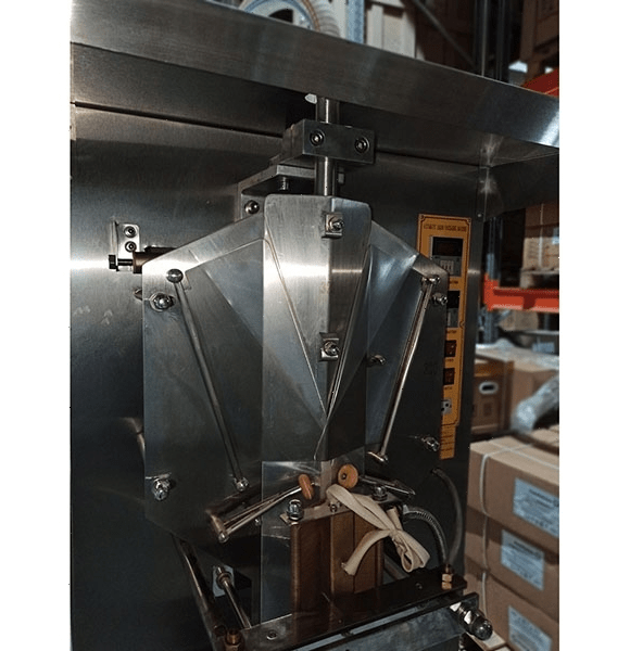 Автомат фасовочно упаковочный для жидкости Foodatlas SJ-1000