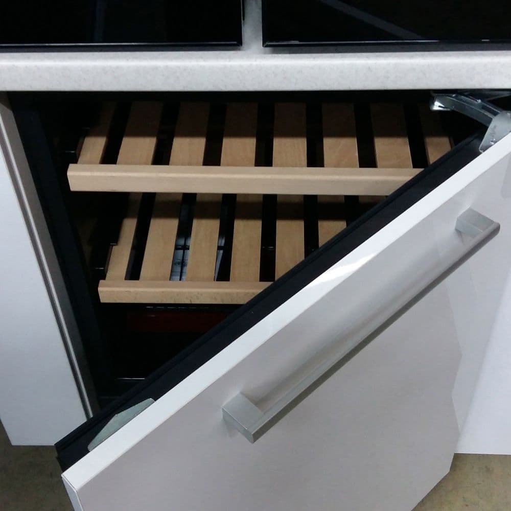 Шкаф винный IP Industrie CIR 140 CFU