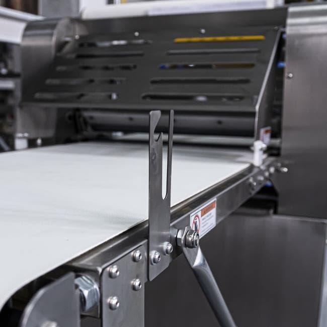 Автоматическая тестораскаточная машина Hualian Machinery YP-650