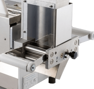 Лапшерезка Imperia (La Monferrina) and La Monferrina P3 220/1/50 без фильер и насадок, с тестомесом