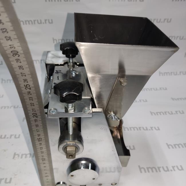 Формующая голова Hualian Machinery для JGL-135-5B (25-30 гр) матрица 100х6, 6 ячеек