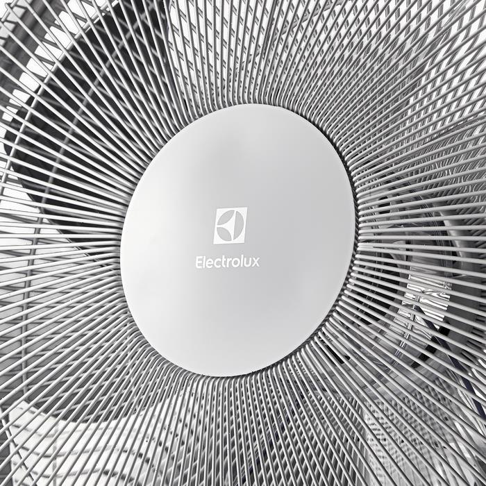 Напольный вентилятор Electrolux EFF-1006