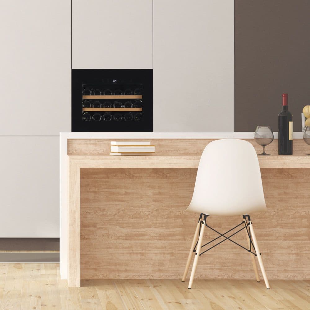 Шкаф винный Dunavox DAVG-18.46B.TO