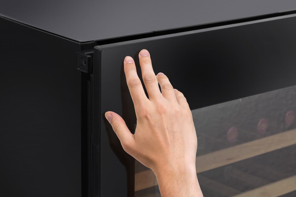 Шкаф винный CASO WineDeluxe E 18