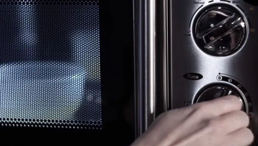 Микроволновая печь Hurakan HKN-WP900