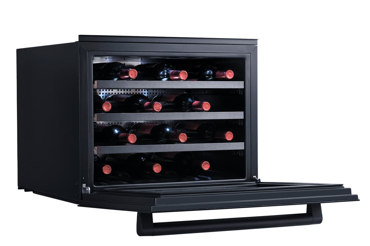 Шкаф винный Temptech SOMZ45SB